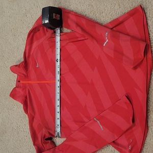 Nike dri-fit half zip pull over, sz med